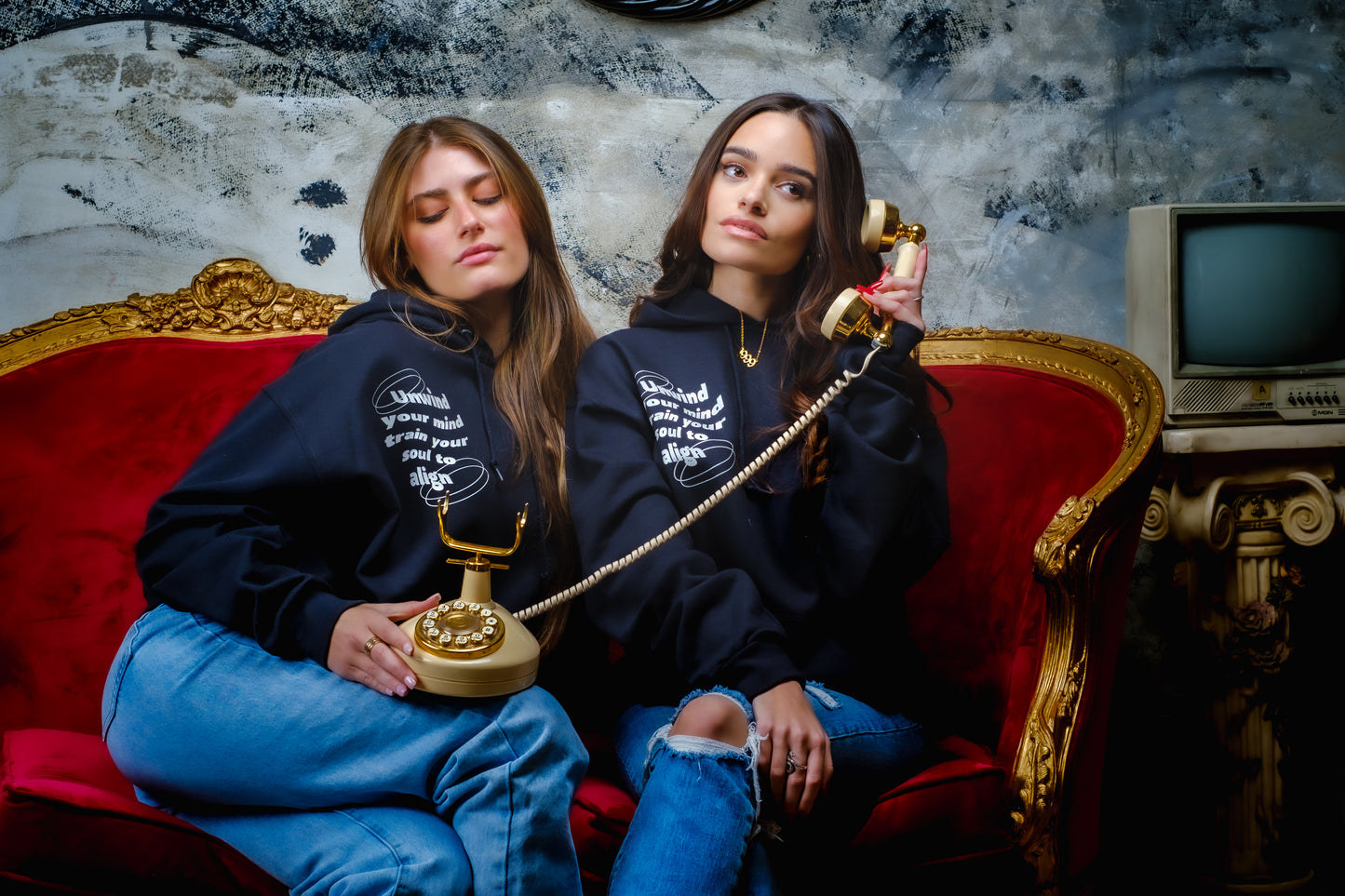 UNWIND YOUR MIND BLACK HOODIE
